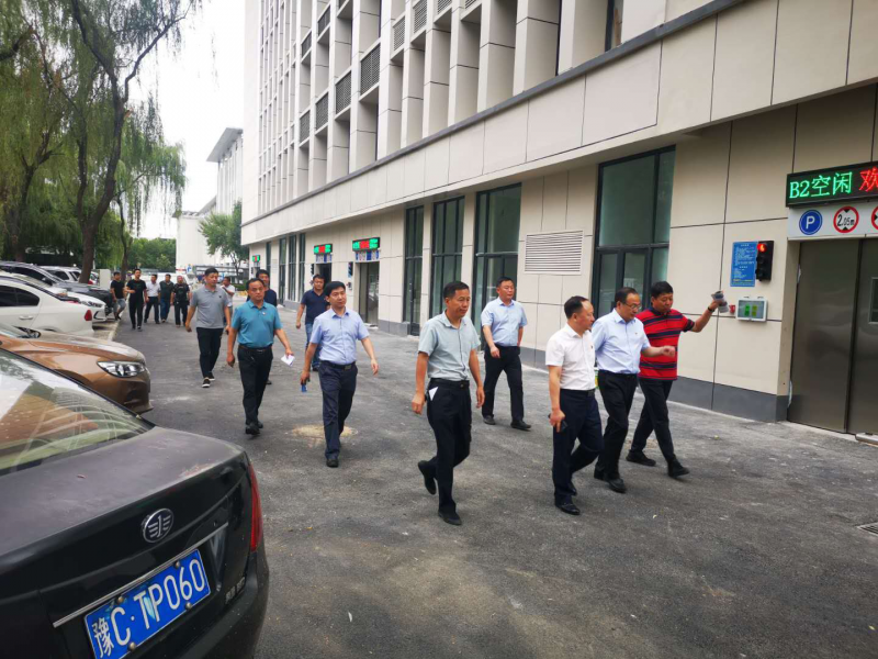 洛陽市委常委、市政府黨組成員魏建平 督導調(diào)研我市城市停車場重點項目建設(shè)工作
