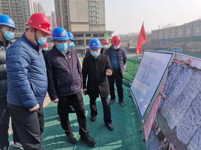 市委常委、市政府黨組成員魏建平調(diào)研左掖門游園停車場(chǎng)項(xiàng)目建設(shè)工作